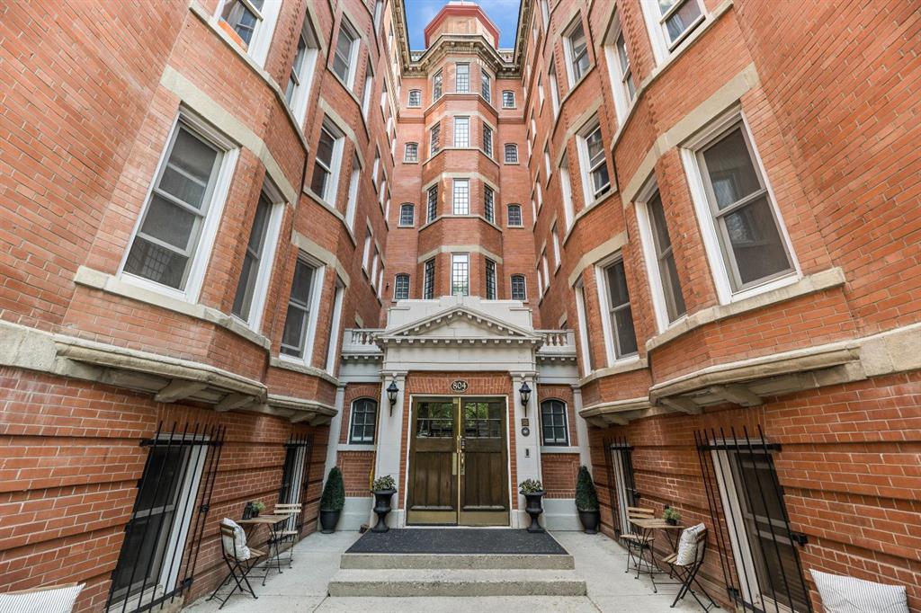 Xxx, Xxx Xx Avenue Sw Calgary Alberta T2S2B2 Lower Mount Royal Details