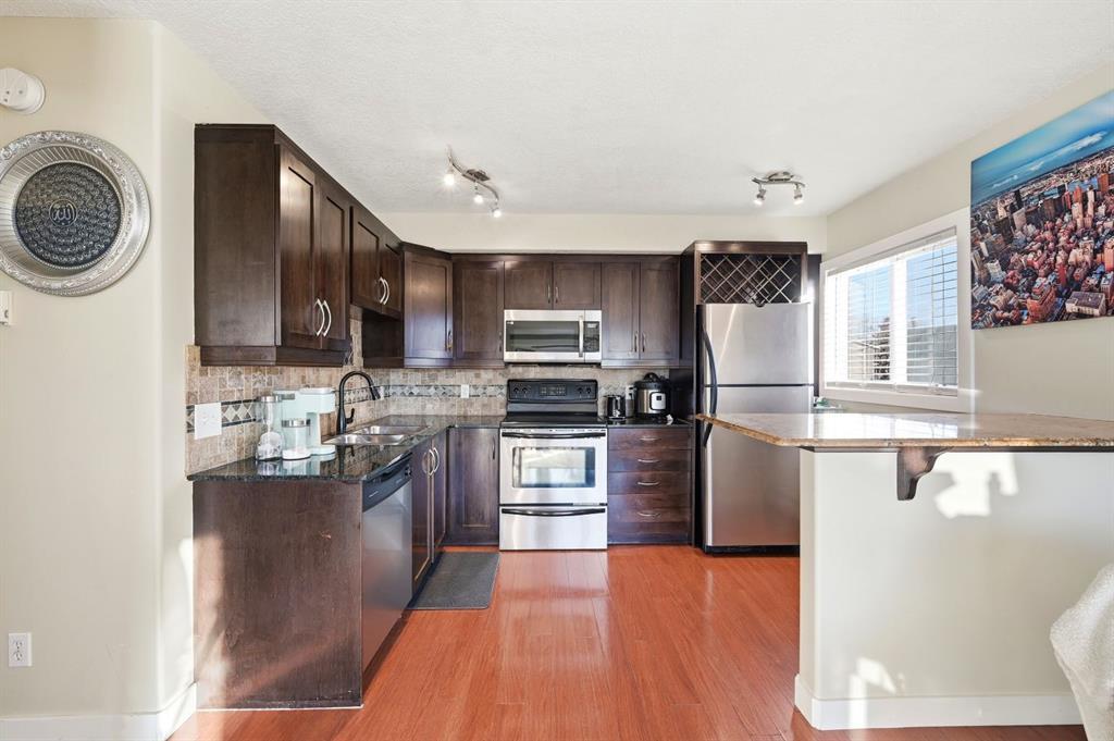 X, Xxxx Xx Avenue Sw Calgary Alberta T3E0A9 Shaganappi Details