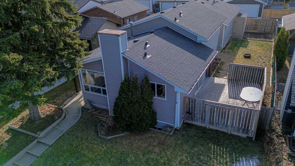 Xx Castleridge Crescent Ne Calgary Alberta T3J 1N7 Castleridge Details
