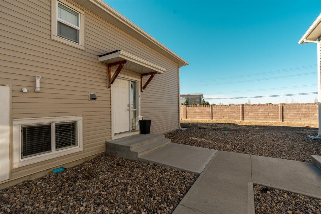 X, Xx Cougar Cove N Lethbridge Alberta T1H5V4 Uplands Details