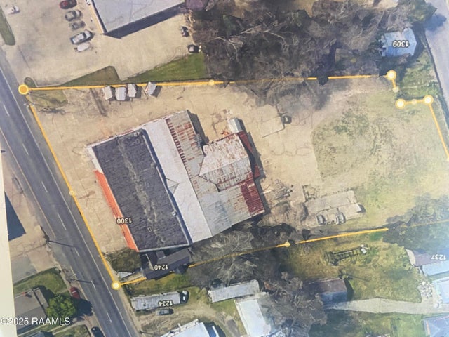 1300 W Landry, Opelousas