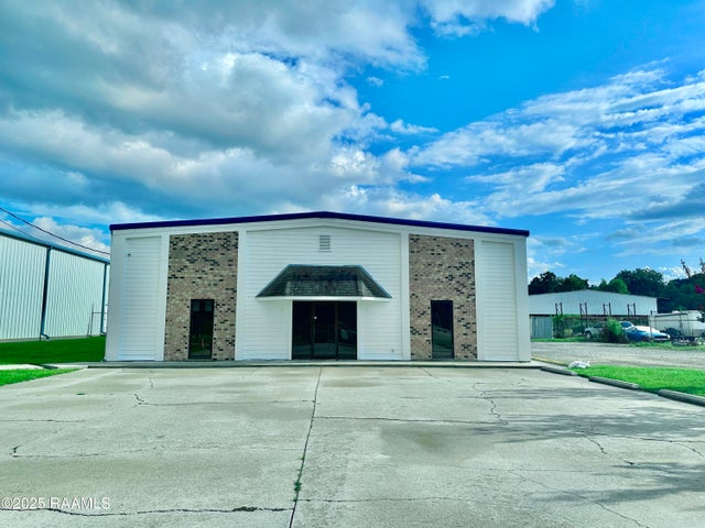 203 Glaser Drive, Lafayette