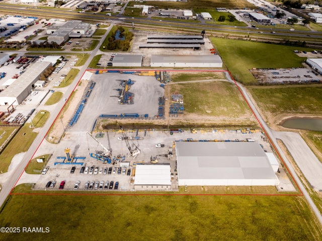 321 S Bernard Road, Broussard