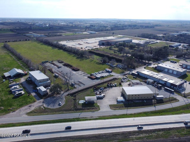 1616 E Highway 90, New Iberia