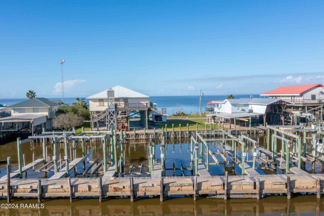 234 Beacon Lane, Cypremort Point