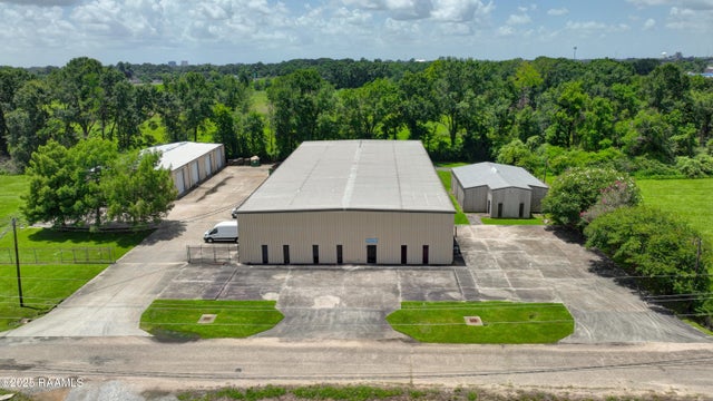 229 Distribution Drive, Lafayette