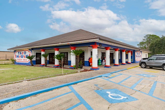 602 W Admiral Doyle Drive, New Iberia