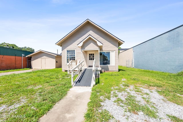 813 N Parkerson Avenue, Crowley