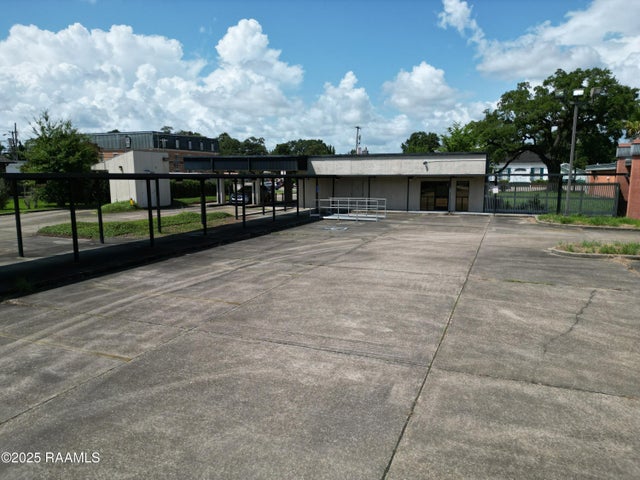 309 E Street Peter Street, New Iberia