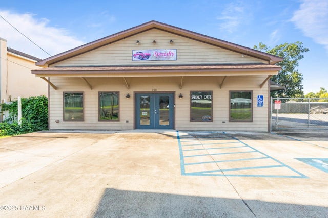 726 Veterans Memorial Drive, Abbeville