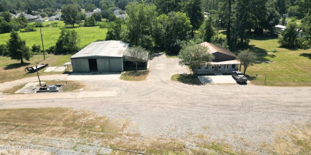 8296 Cotton Gin Road, Livonia