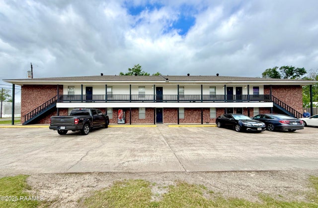 356 Invader Street, Sulphur