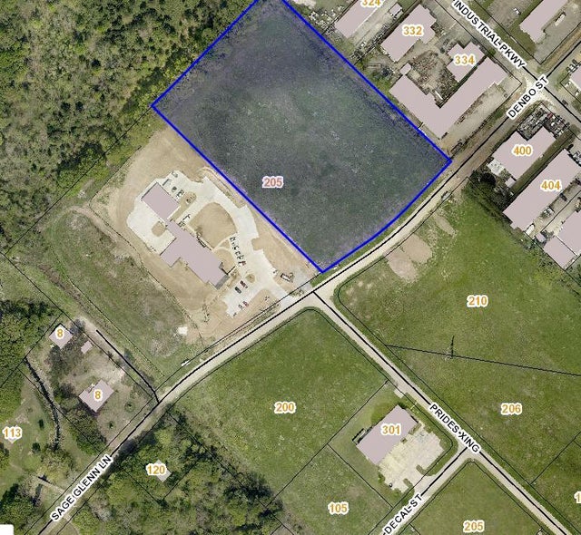 211 Sage Glenn Lane, Lafayette