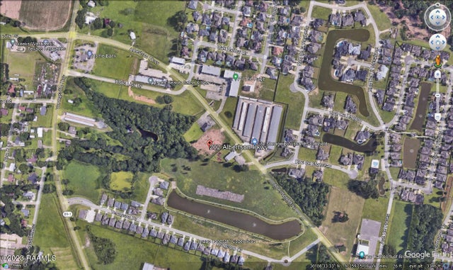 202 Albertson Parkway, Broussard