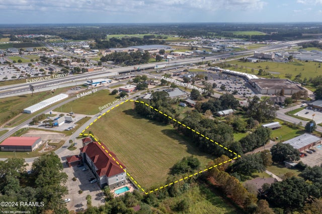 110-116 Sweetland Avenue, Broussard