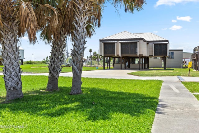 119 Vermillion Bay Lane, Cypremort Point