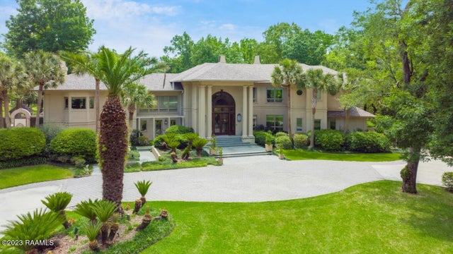 105 Waterside Drive, Lafayette