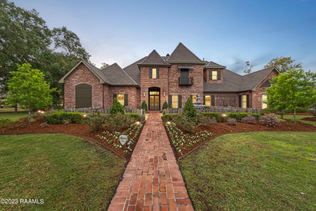 112 Winged Foot Drive, Broussard