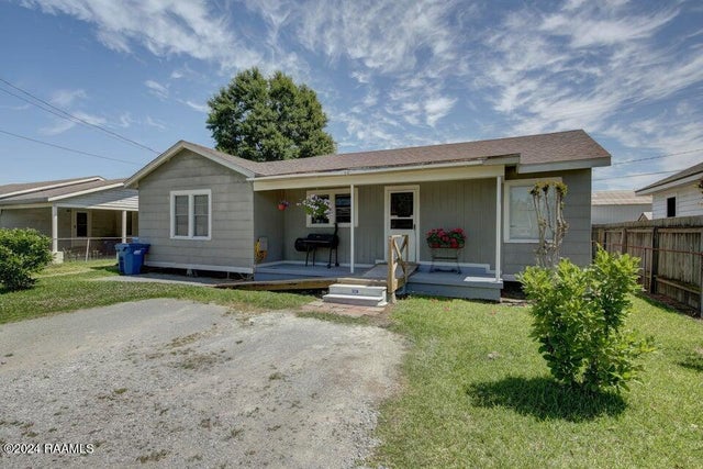 121 Evelyn Drive, Lafayette