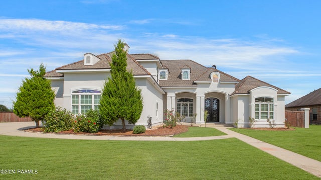 101 Pink Mimosa Trail, Duson