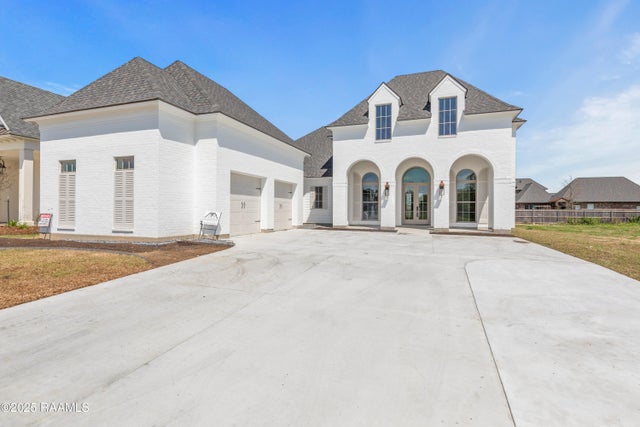 301 Gunter Grass Court, Lafayette