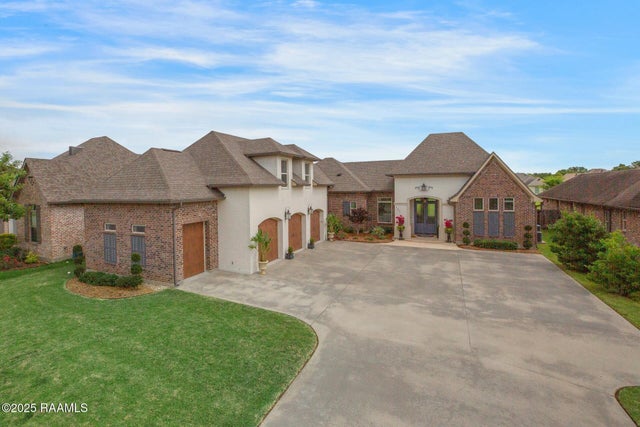 121 Snapping Lane, Broussard