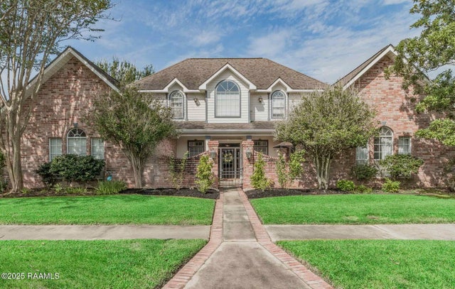 204 Parliament Drive, Lafayette