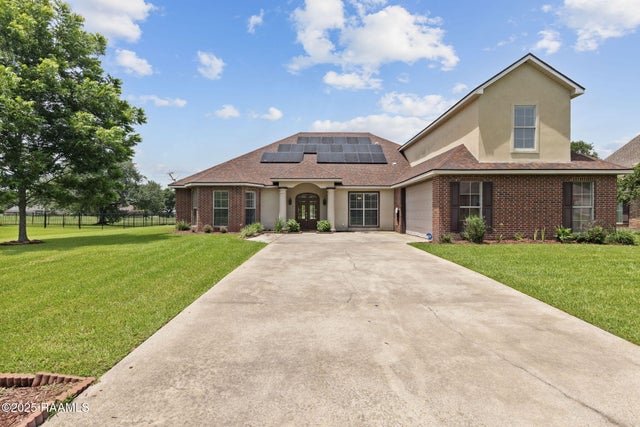 742 Hummingbird Lane, New Iberia