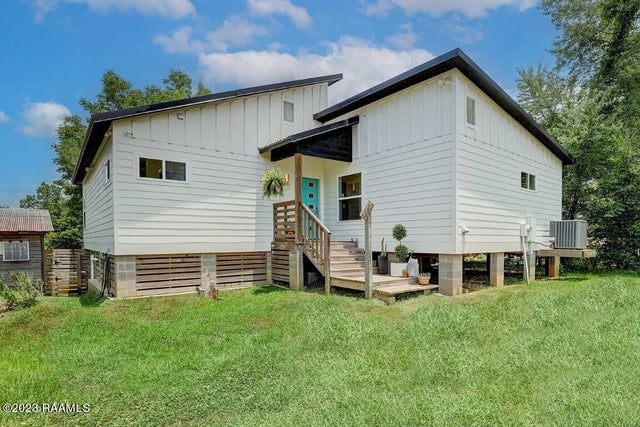 625 Bayou Tortue Road, Broussard