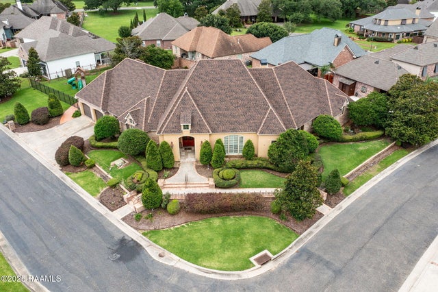 2 Carmel Bend, New Iberia