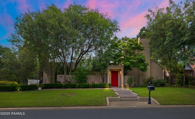 103 Oakwater Drive, Lafayette