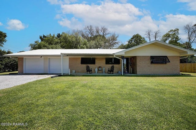 1715 N State Street, Abbeville