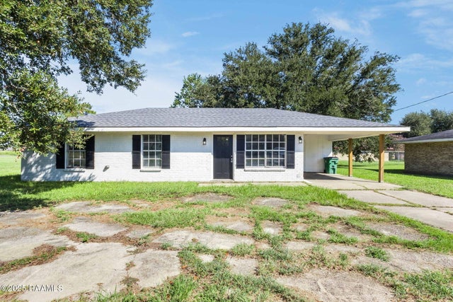 1842 Grace Pete Street, Crowley