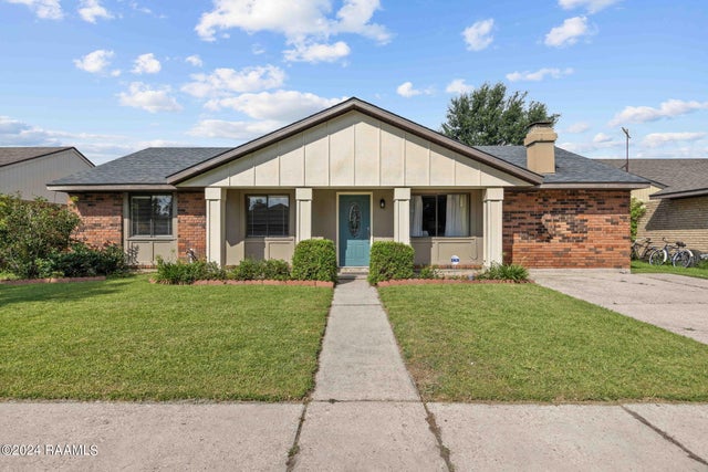 303 Plaza Village Drive, Lafayette