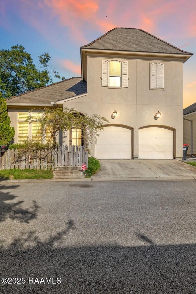 207 Edgehill Circle, Lafayette