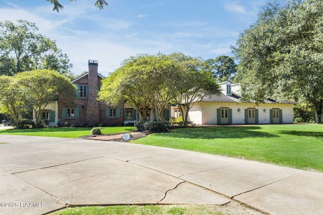 702 Rue Dauphine, Eunice