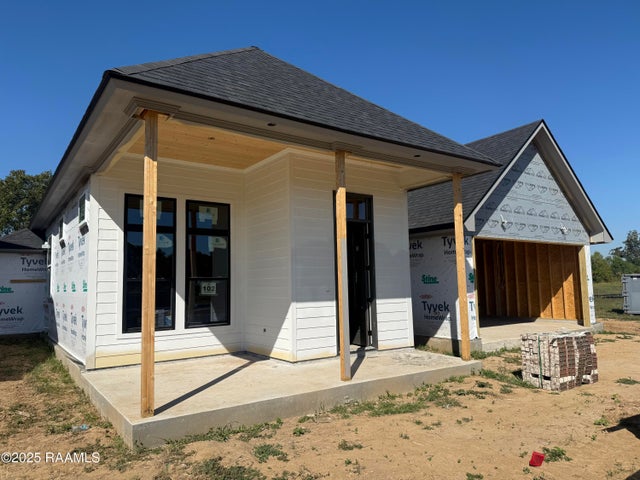 102 Spring Meadow Drive, Broussard