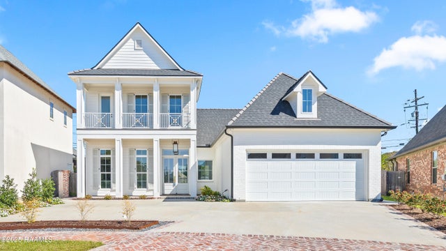 207 Barkhill Drive, Lafayette