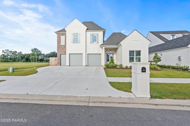 208 Crossbill Drive, Lafayette