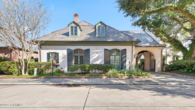 108 Kingswalk, Lafayette