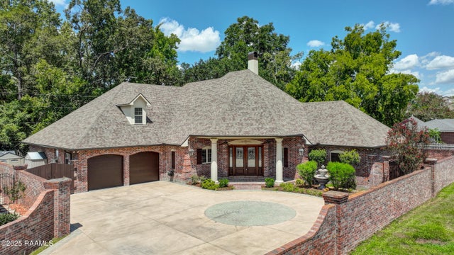 143 Enchanted Oak Boulevard, Lafayette