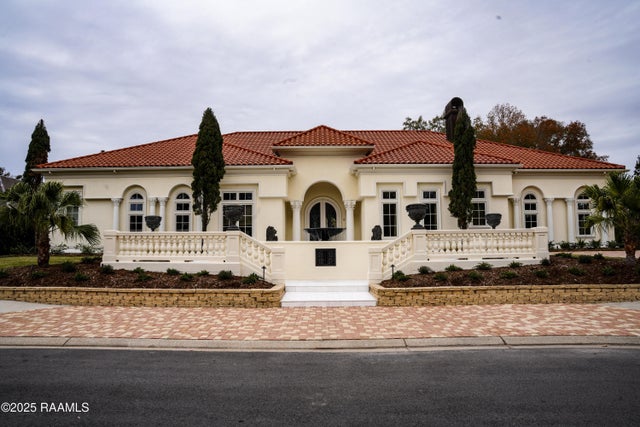 103 Riverbriar Road, Lafayette