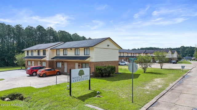 240 Clarence Avenue, Leesville