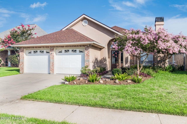 141 Kingspointe Circle, Lafayette