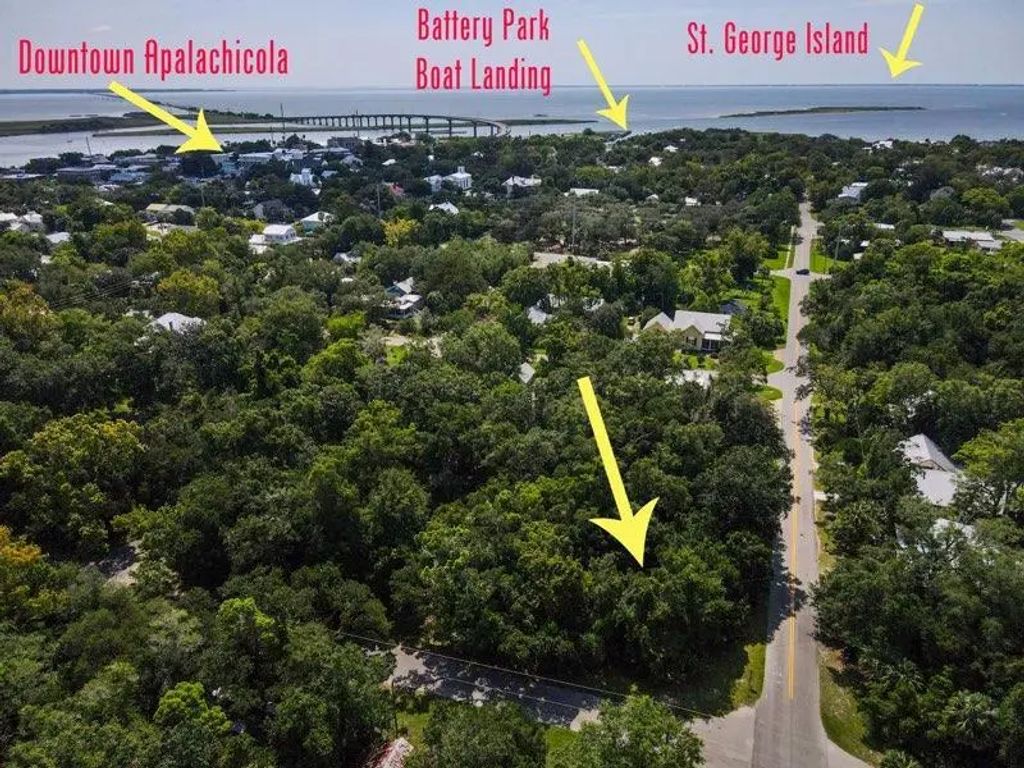 139 8th St, Apalachicola