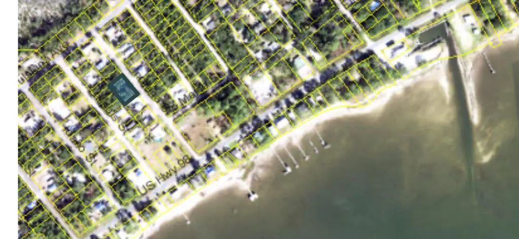 142 Indiana St, Carrabelle