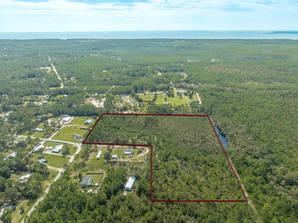 317 Paradise Ln, Apalachicola