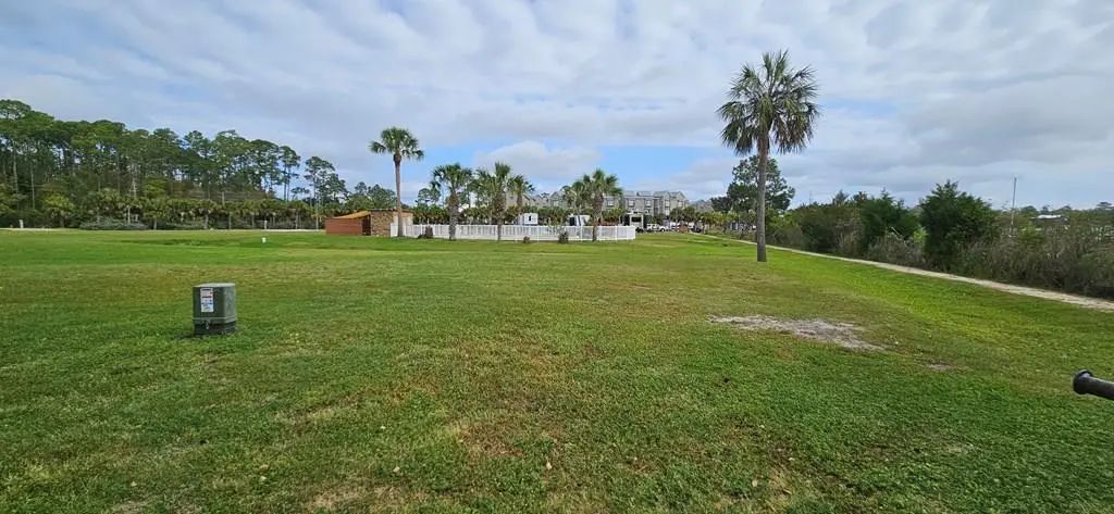 292 Chris Craft Dr, Carrabelle