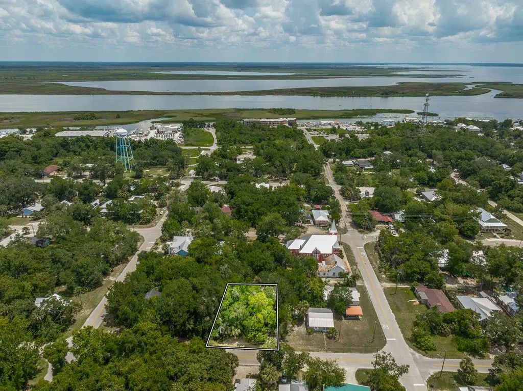 173 7th St, Apalachicola