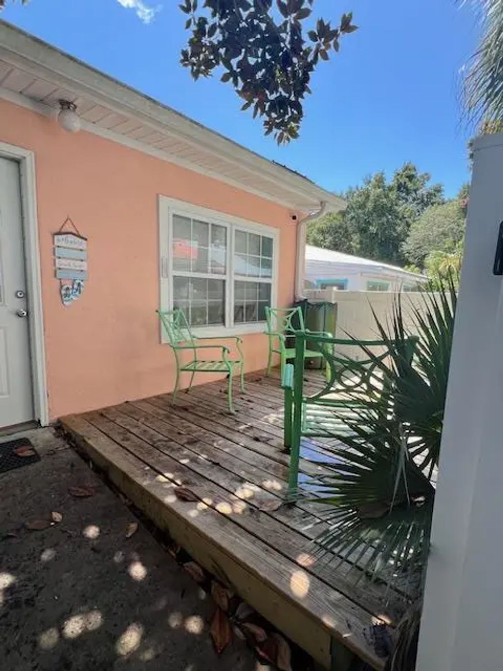 21-3 Collins Ave, Lanark Village